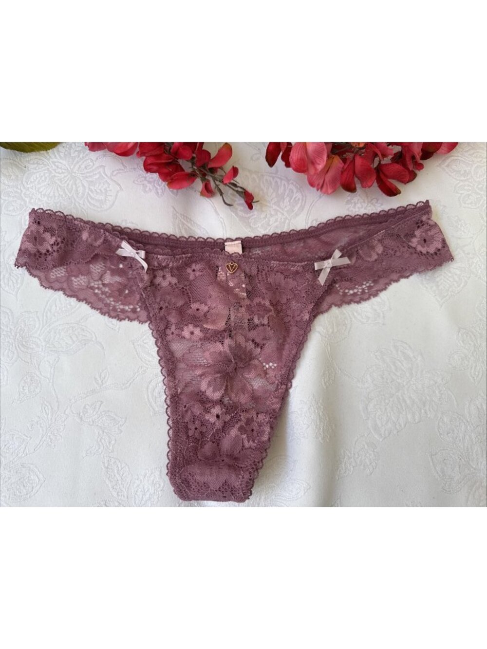 VICTORIA'S SECRET M MAUVE PINK BOW LACE WIDE SIDE THONG PANTIES NWT
